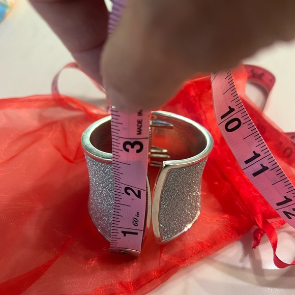 Beautiful Cuff Bracelet - Picture 6 of 12